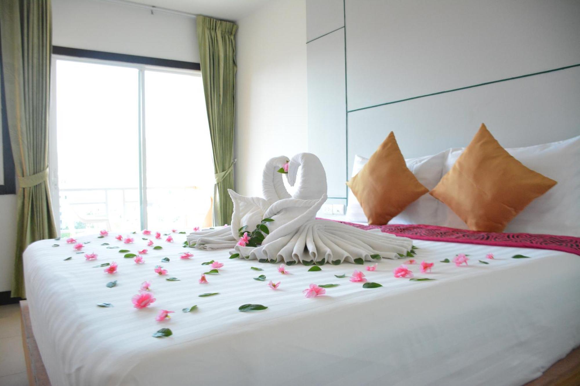 Patong Zephyr Grand Hotel מראה חיצוני תמונה