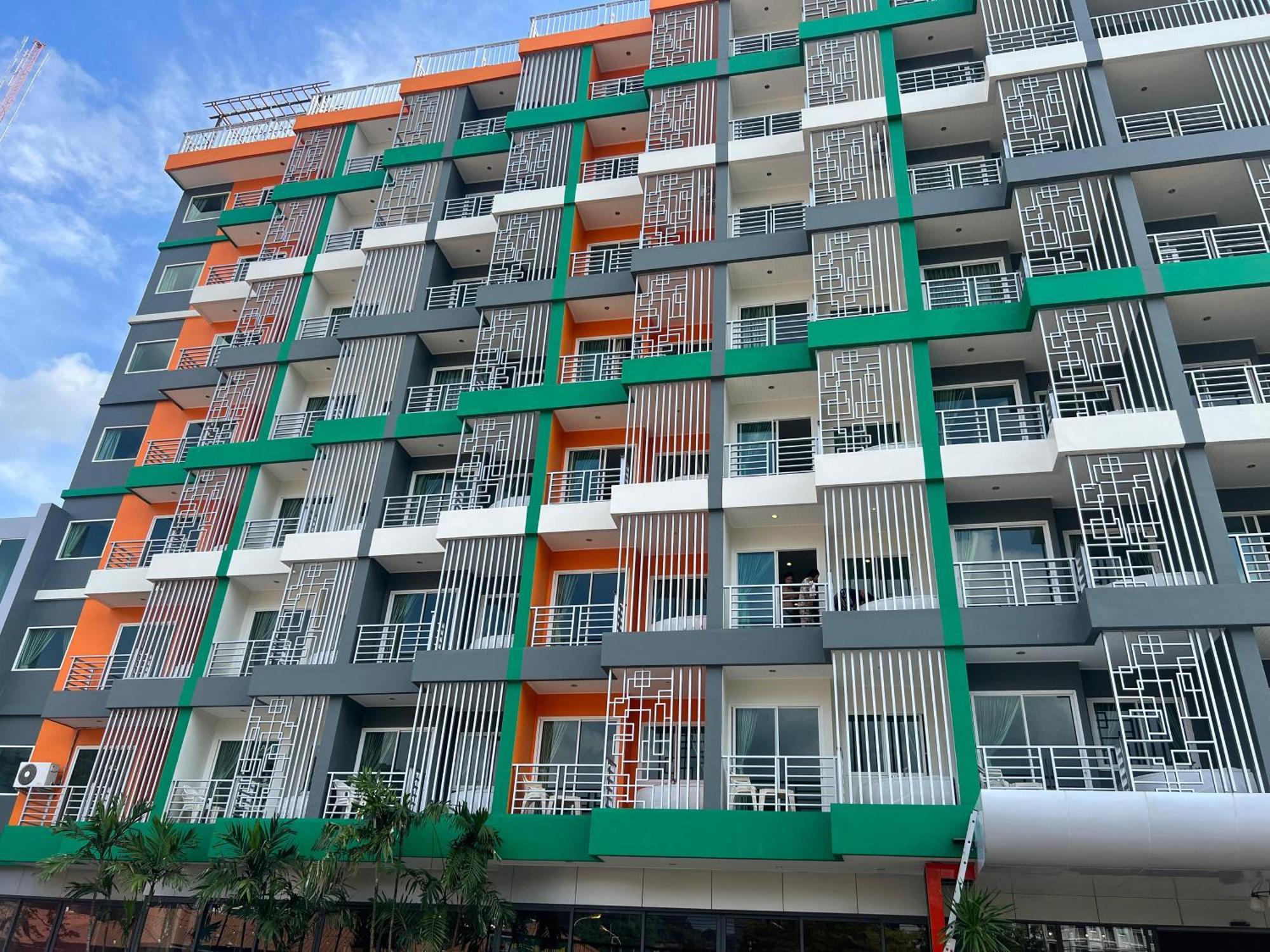 Patong Zephyr Grand Hotel מראה חיצוני תמונה