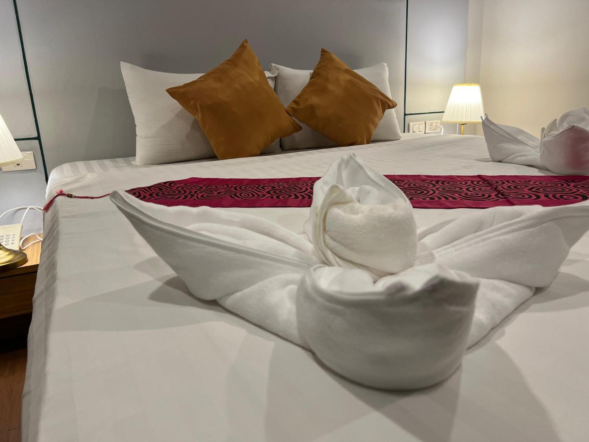 Patong Zephyr Grand Hotel מראה חיצוני תמונה
