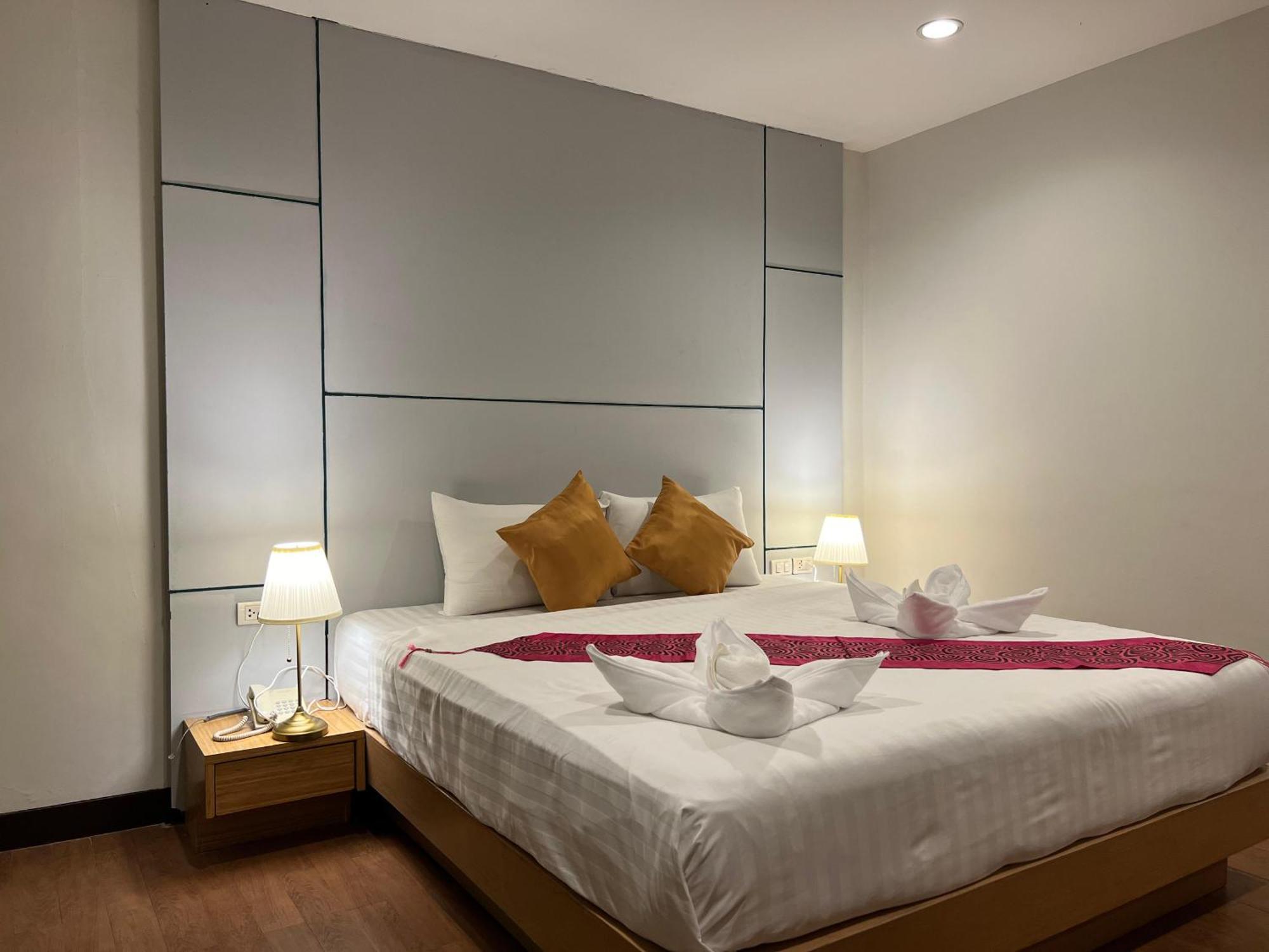 Patong Zephyr Grand Hotel מראה חיצוני תמונה