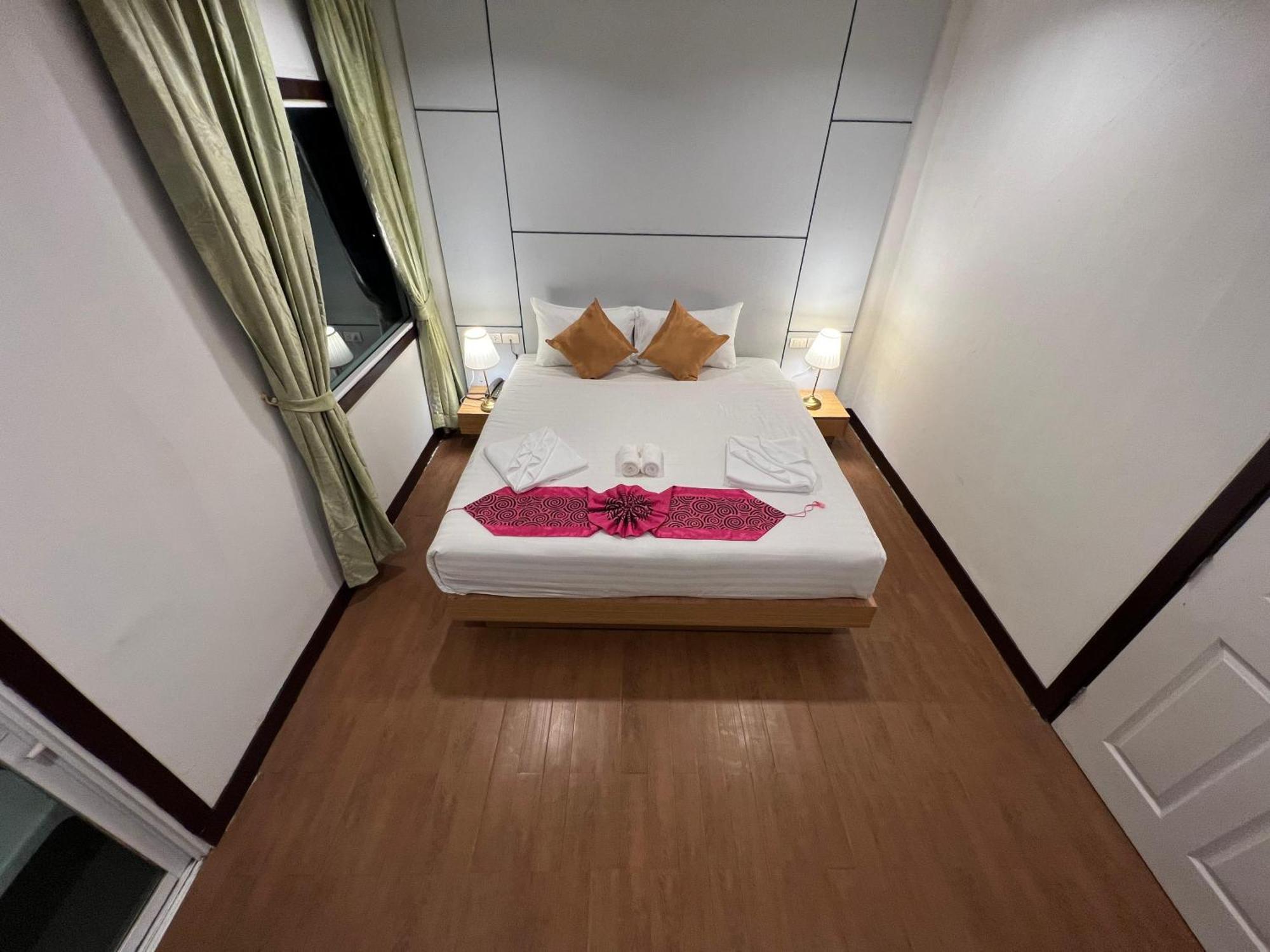 Patong Zephyr Grand Hotel מראה חיצוני תמונה