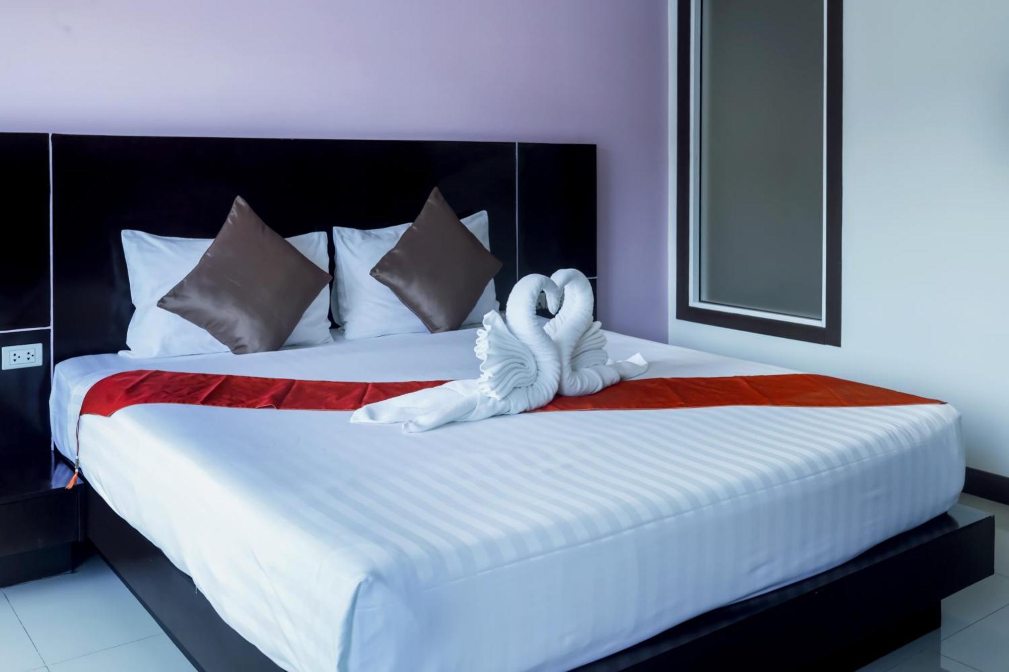 Patong Zephyr Grand Hotel מראה חיצוני תמונה